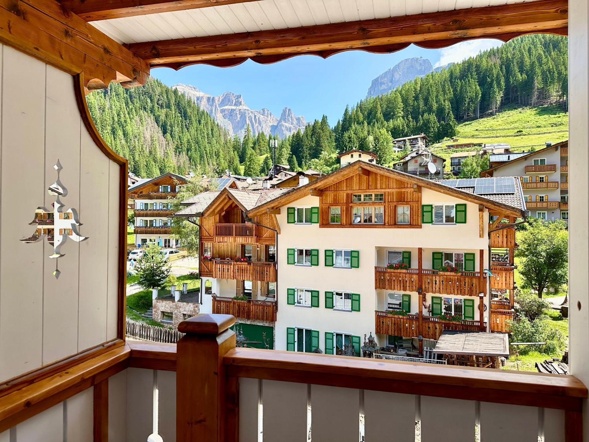 B&B Cesa Planber Mountain View Bike Friendly Canazei Exterior foto